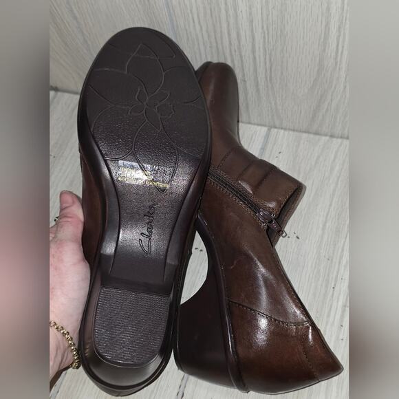 Clarks Womens Brown Leather Clogs Size  11 2" Heel Fairy Witchy  Cottage Boho - Picture 4 of 8